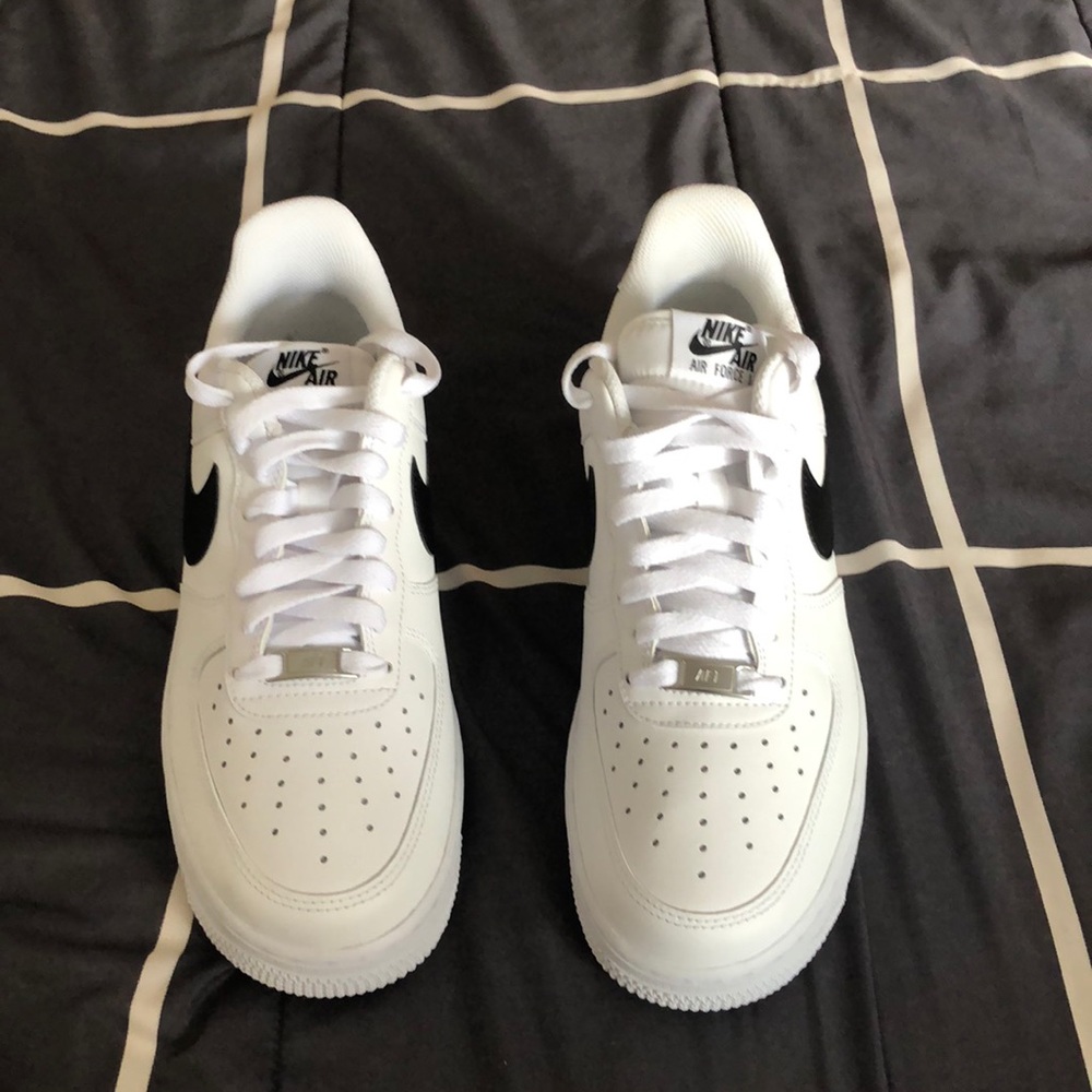 New low Top Nike•SOLD• - Picture 13 of 13